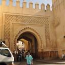 De Bab Semmarine poort in de wijk Mellah in Fez